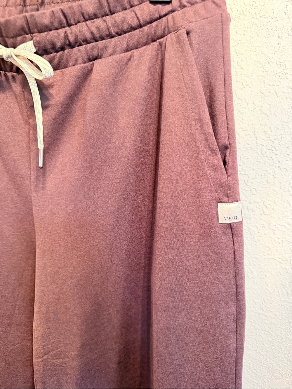 🆕Vuori Essential Wide Leg Pant wine heather